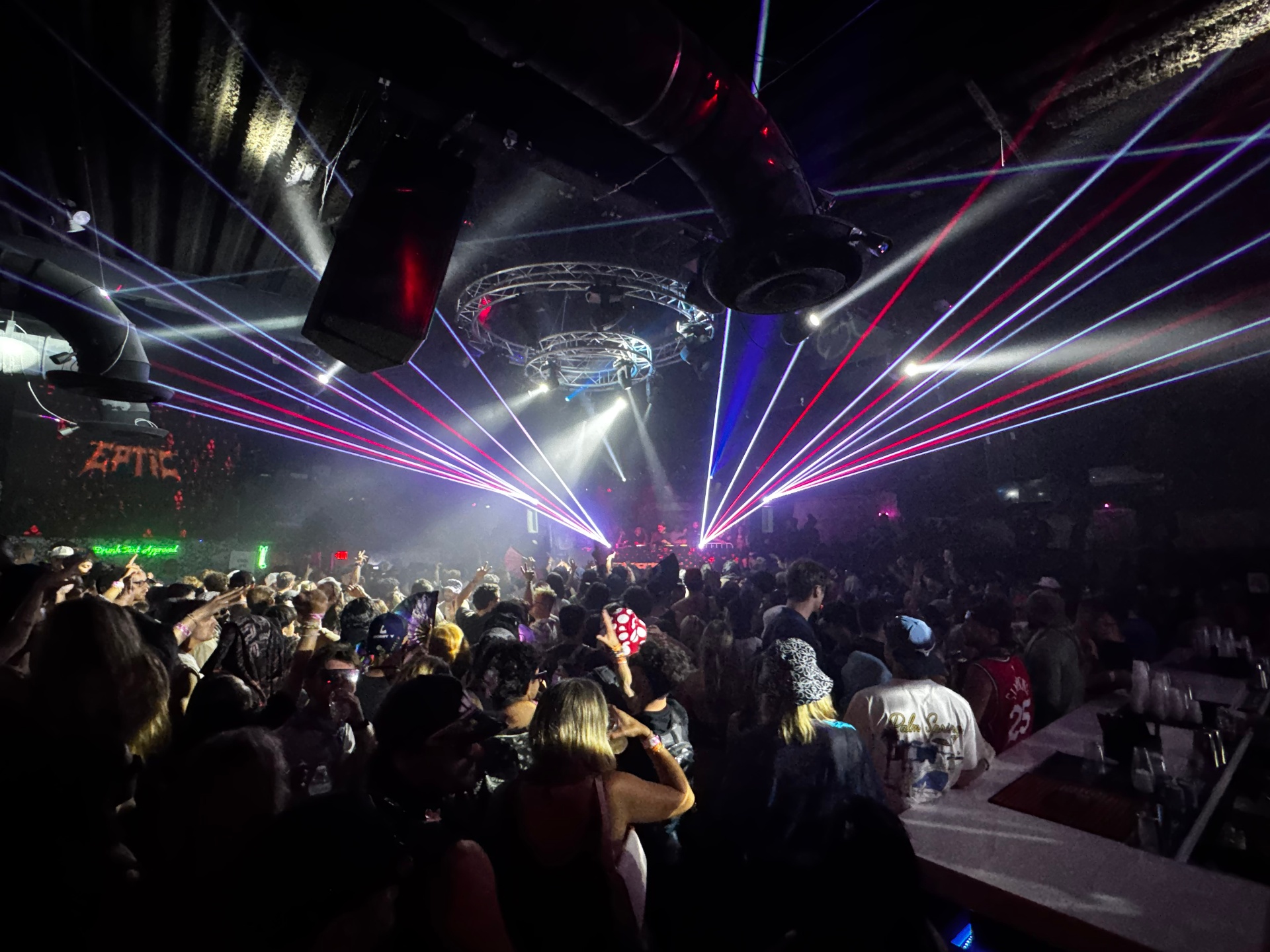 Eptic performing in the Zodiac Tampa live room